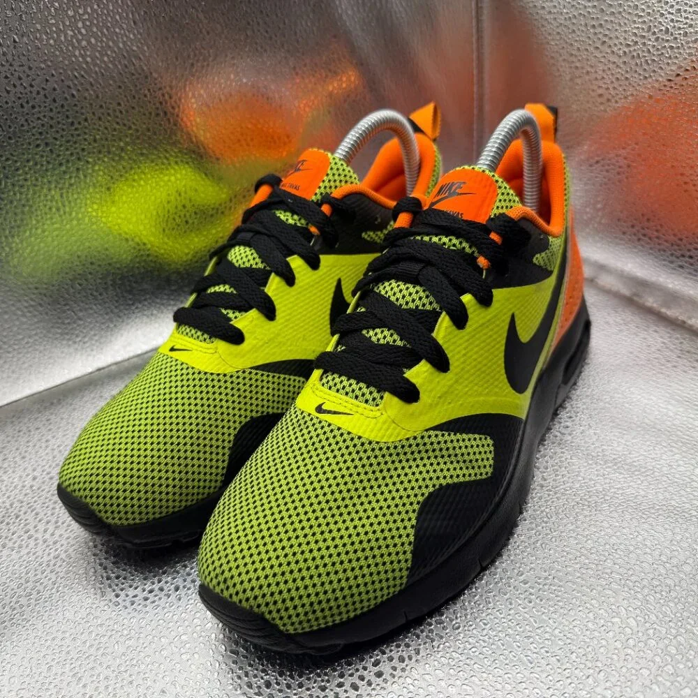 Size 5.5Y Nike Air Max Tavas GS Volt Total Orange Kids‎ Running Shoes 814443-700